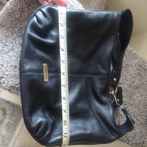 Medium Pebbled Leather Coach Hobo Bag - Picture 8 of 10